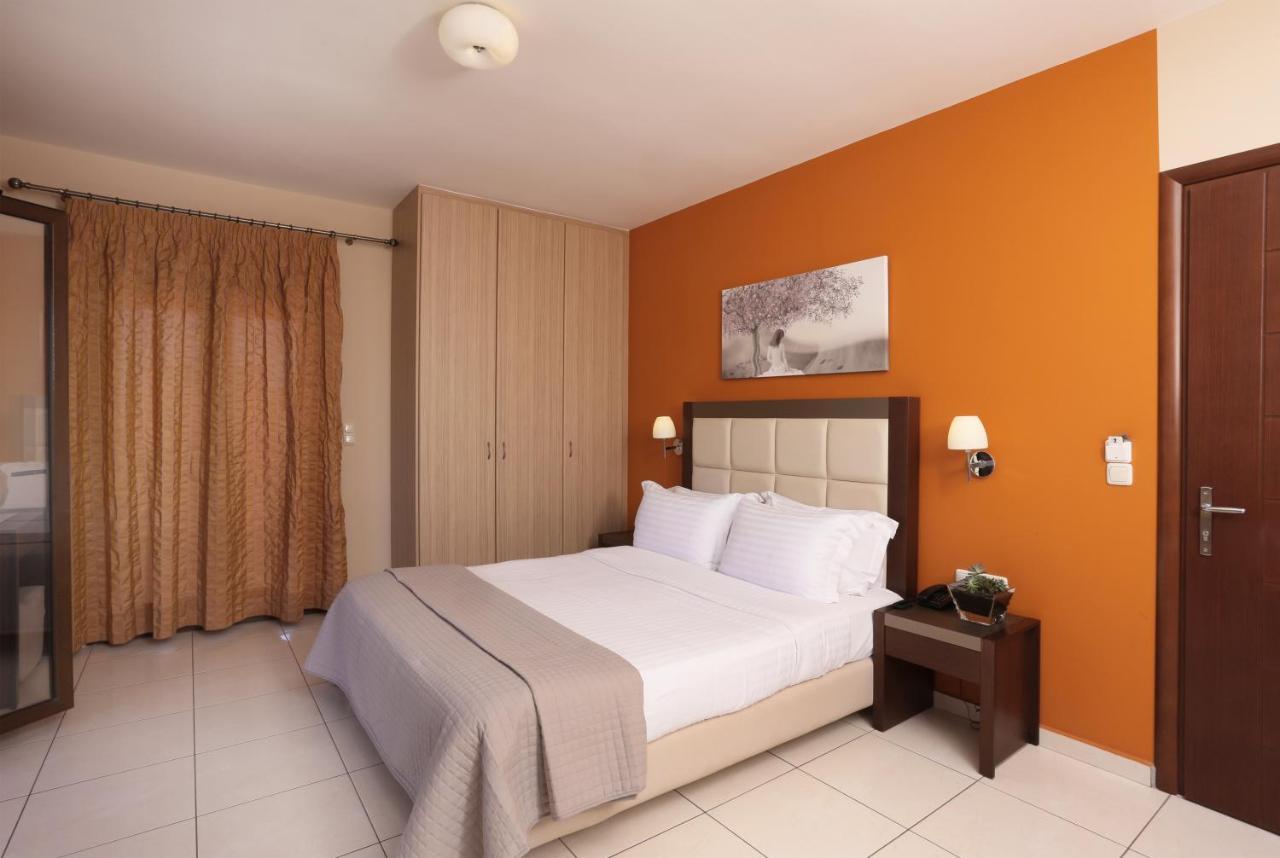 Faros Luxury Suites Marathópolis Esterno foto