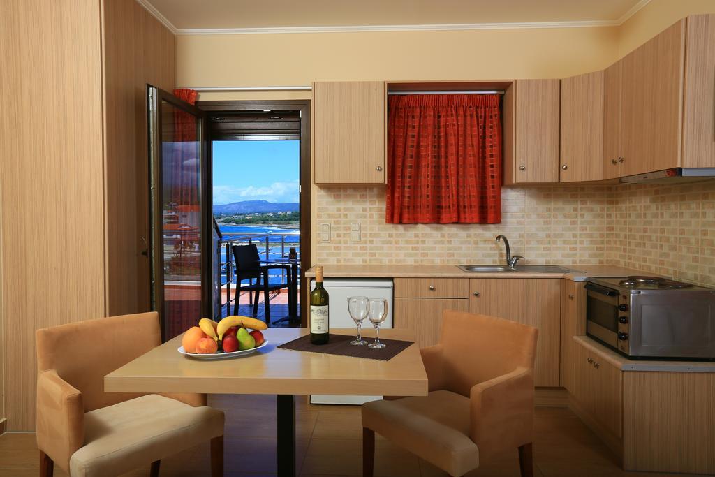 Faros Luxury Suites Marathópolis Esterno foto