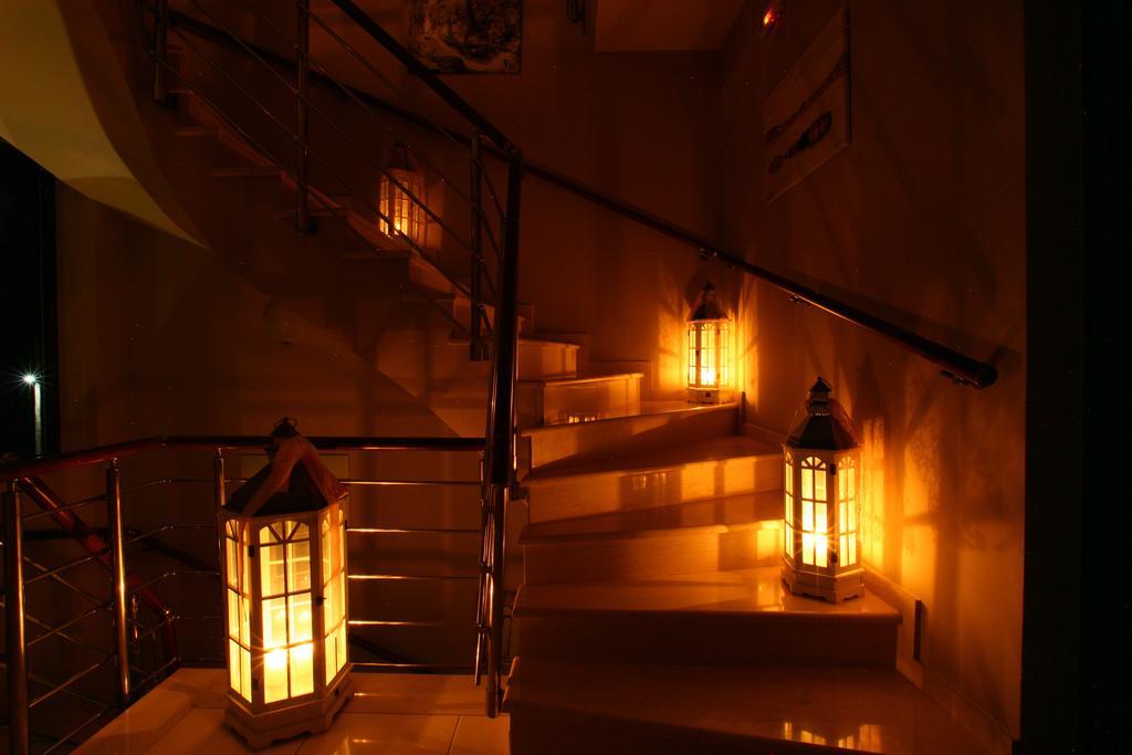 Faros Luxury Suites Marathópolis Esterno foto