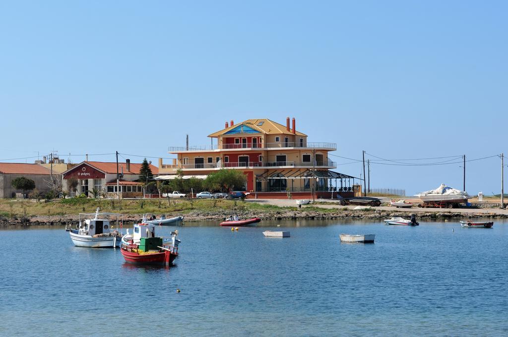 Faros Luxury Suites Marathópolis Esterno foto