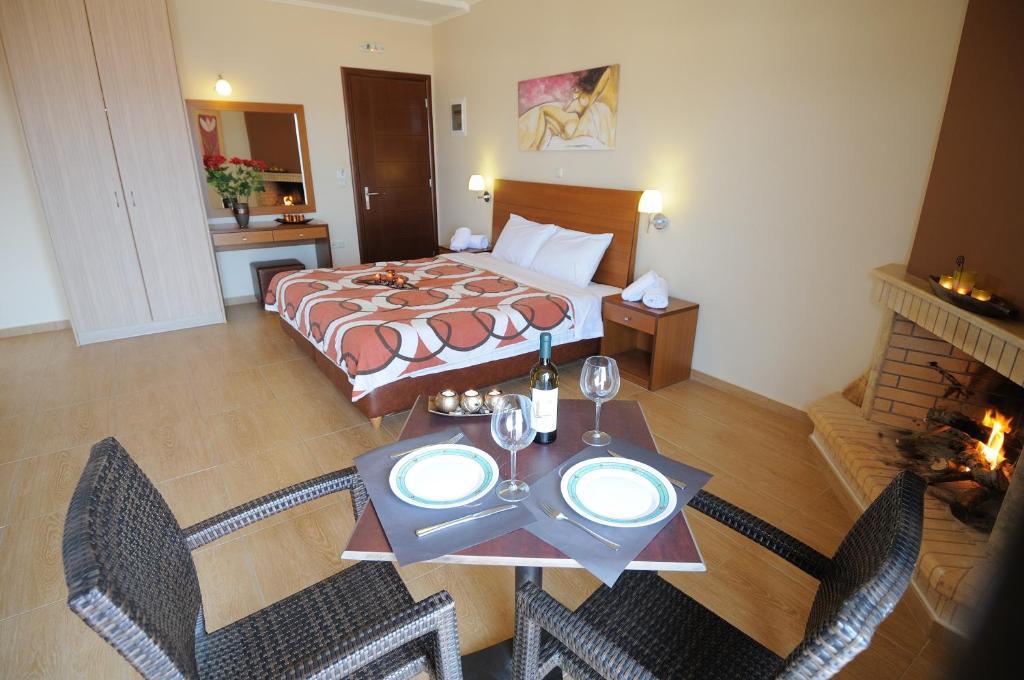 Faros Luxury Suites Marathópolis Esterno foto